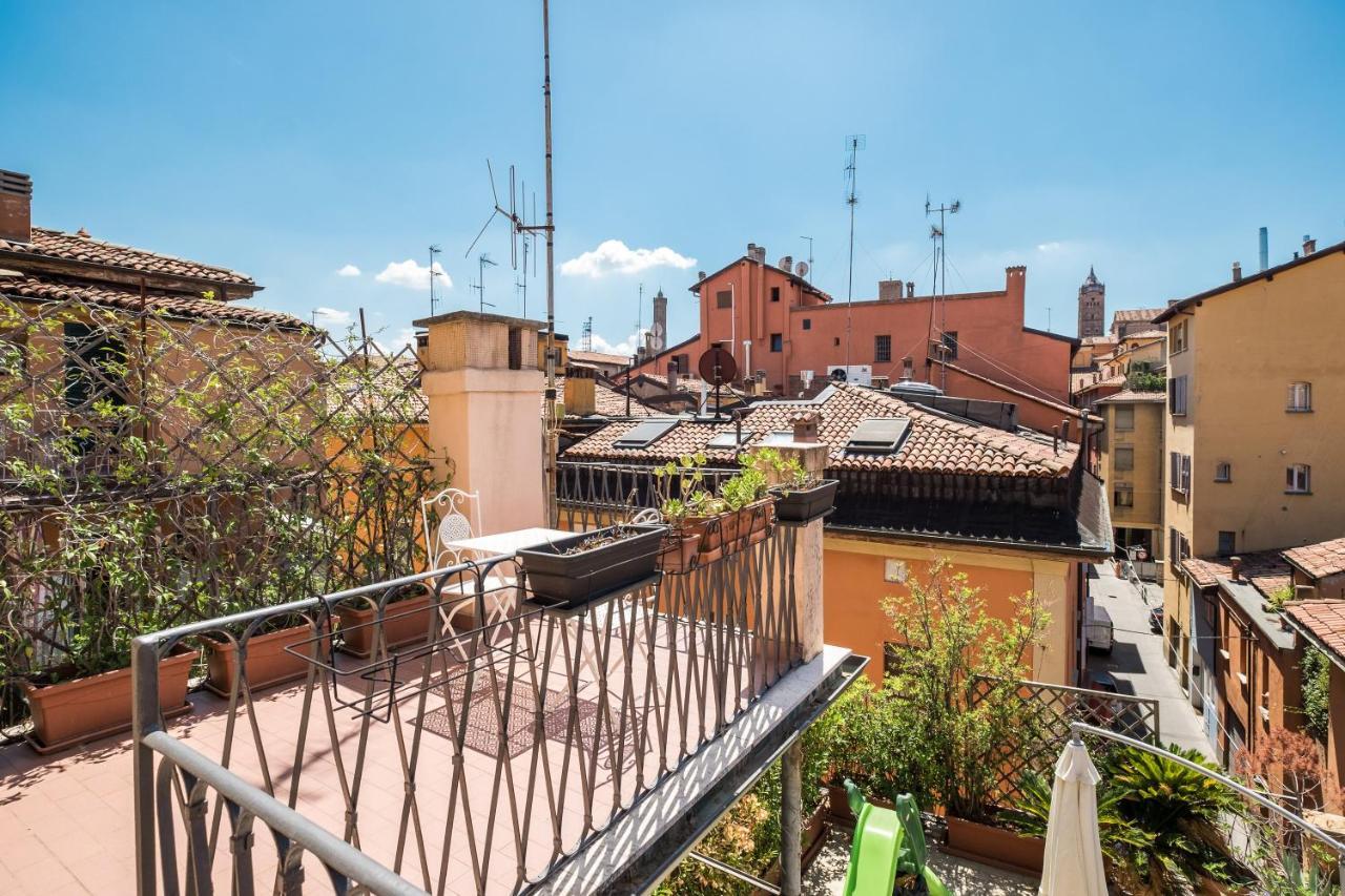 A Pochi Passi Dalla Finestrella Di Via Piella By Wonderful Italy Apartment Bologna Bagian luar foto