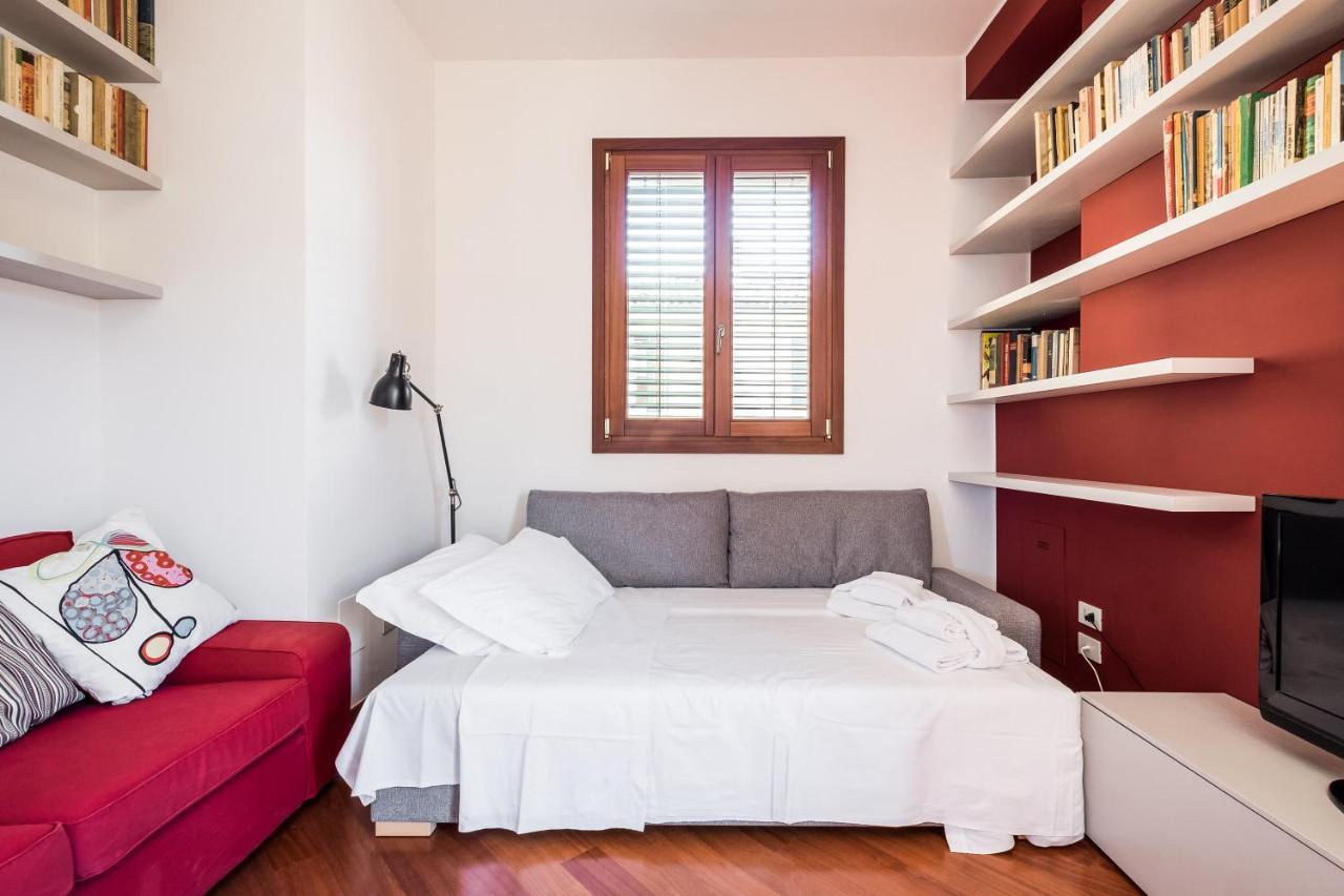 A Pochi Passi Dalla Finestrella Di Via Piella By Wonderful Italy Apartment Bologna Bagian luar foto